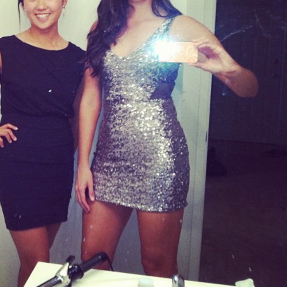 Bebe Dress - Picture 7 of 7